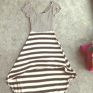 High/low Short Sleeve Dress (Small)